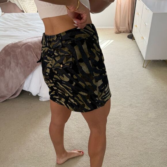 Camo Print Bodycon Mini Skirt – Size S - Picture 2 of 4